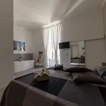 לינה וארוחת בוקר Del Corso 3*